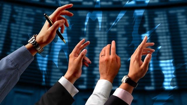 Strong commodity exports lift December 2025 trade surplus