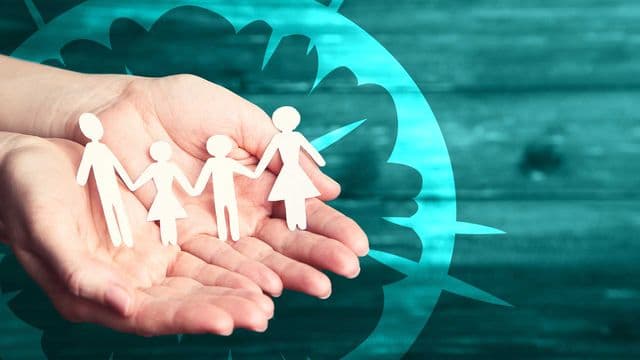 Household spending in Australia holds strong in November 2025