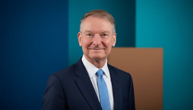 SEC chair pushes coordinated oversight with CFTC